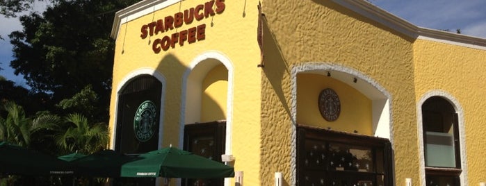 Starbucks is one of Tempat yang Disukai Martin.