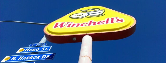 Winchell's is one of Tempat yang Disukai Jase.