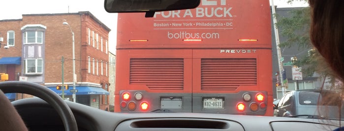 BoltBus Baltimore Stop is one of Tempat yang Disukai Youssef.