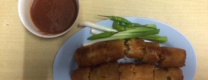 Lumpia Surabaya is one of Must-visit Food in Bali.