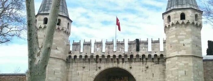 Topkapı Palace is one of Istanbul.