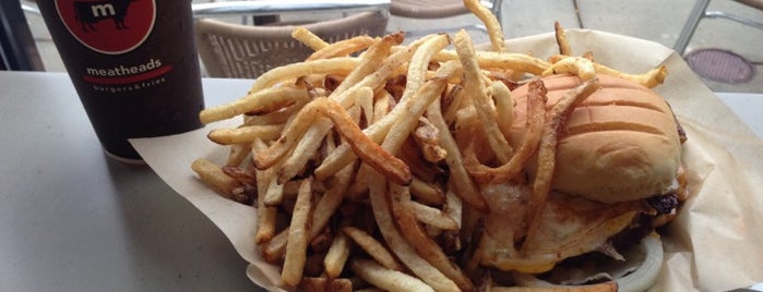 Meatheads Burgers & Fries is one of Posti che sono piaciuti a Axel.
