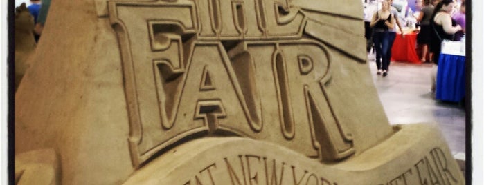 New York State Fairgrounds is one of สถานที่ที่ Kathryn ถูกใจ.