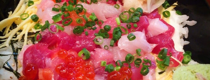 魚真 is one of Eat & Drink in Tokyo.
