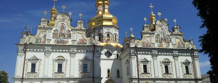 Monasterio de las Cuevas de Kiev is one of Kyiv places, which I like..