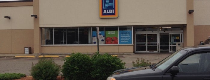 Aldi Food Market is one of Gunnarさんのお気に入りスポット.