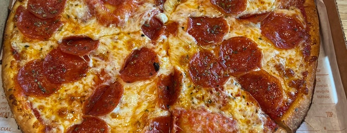 Blaze Pizza is one of Lieux qui ont plu à Frank.