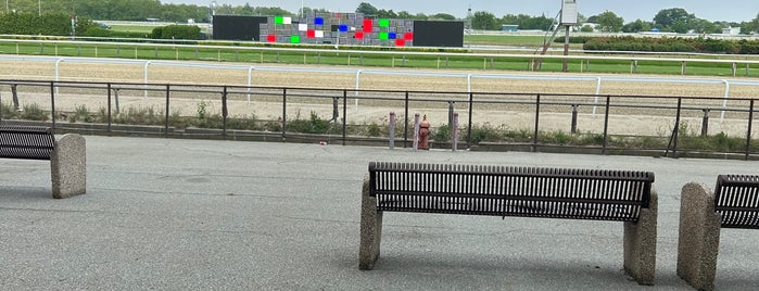 Aqueduct Race Track is one of Queens.