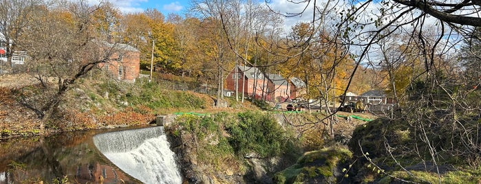 Yantic Falls / Indian Leap is one of Connecticut Adventures.