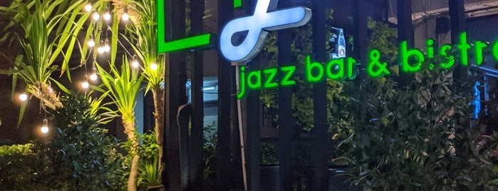Lamai Jazz bar is one of Lugares favoritos de Jase.