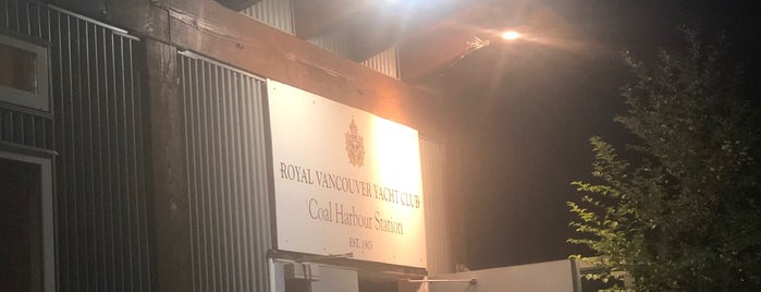 Royal Vancouver Yacht Club is one of Fabiola 님이 좋아한 장소.