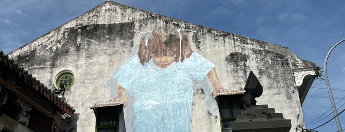 Mural - Little Girl In Blue is one of Penang Place To Visit.