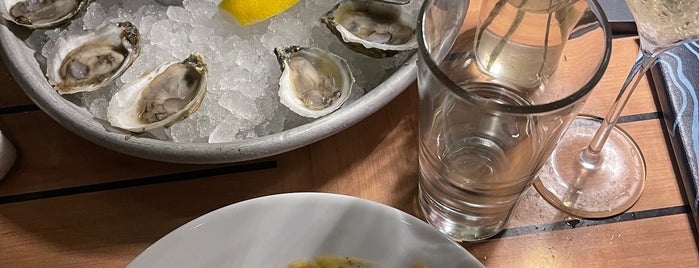 Matunuck Oyster Bar is one of Claire’s Liked Places.
