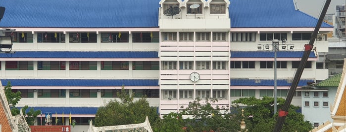 โรงเรียนไตรมิตรวิทยาลัย (Trimitr Wittayalai School) 岱密中学 is one of SESAO1.