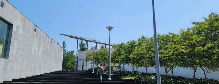 Asian Culture Center is one of Lugares favoritos de Jae Eun.