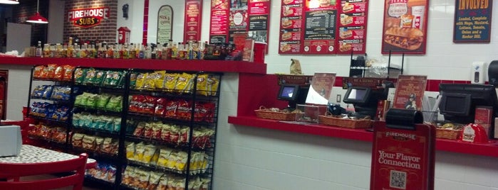 Firehouse Subs is one of Orte, die Thomas gefallen.