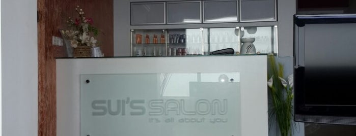 Sui's Salon is one of Tempat yang Disukai Aiesha.