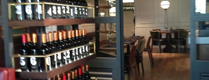Ateneo Restaurant Bar & Club is one of Lugares favoritos de MIGUEL.