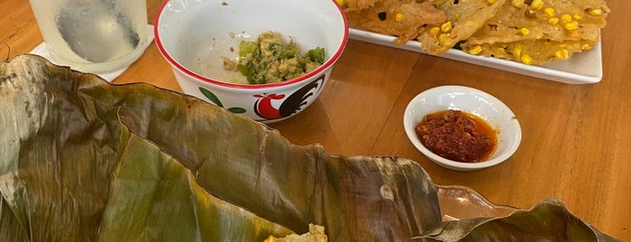 Kedai Tansu (Ketan Susu) is one of Culinary.