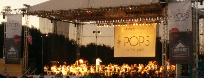 Florida Orchestra Pops In The Park is one of Locais curtidos por Jessica.