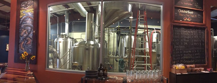 Big Thompson Brewery is one of Locais salvos de Linda.