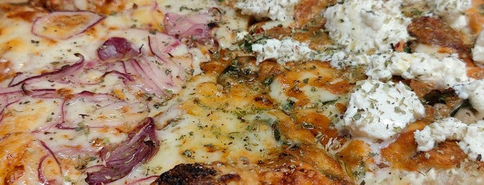 Pizza Posta is one of Imprescindibles!.