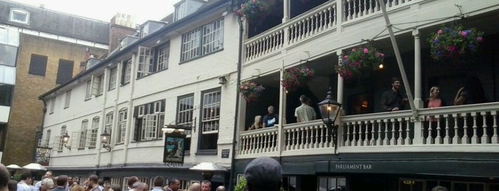 The George Inn is one of London/England/Wales To Do/Redo.
