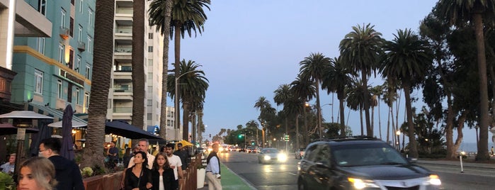 Ocean Avenue is one of Santa Monica.