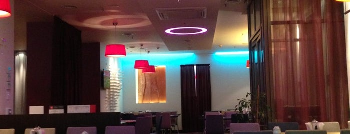 RBG Restaurant Bar and Grill Donetsk is one of Lieux sauvegardés par Alyonka.