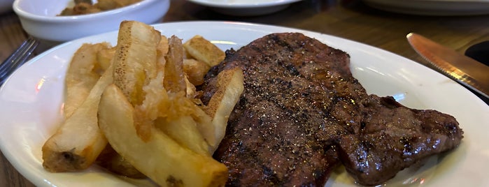 Colton's Steakhouse & Grill is one of Marion, AR.
