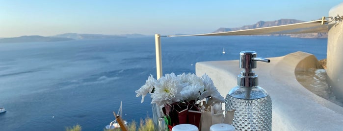 Charisma is one of Enchanting Santorini.