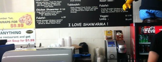 Mr. Shawarma Cafe is one of สถานที่ที่ Fabio ถูกใจ.