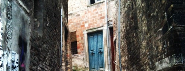 Urbino is one of Neapol.