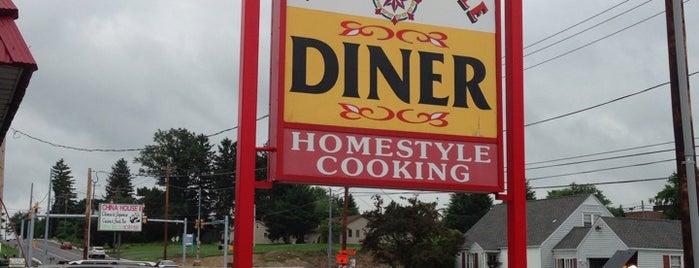 Schnecksville Diner is one of Tempat yang Disukai George.