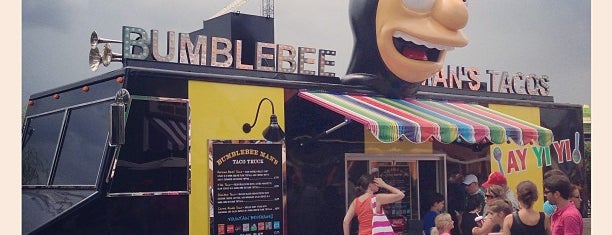 Bumblebee Man's Tacos is one of Kimmie's Saved Places.