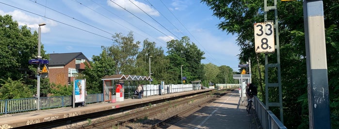 S Neuss Süd is one of Bahnhöfe BM Düsseldorf.