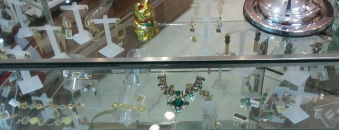 Art Bijoux is one of Manaíra Shopping.