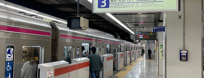 京王 3番線ホーム is one of 新宿駅.