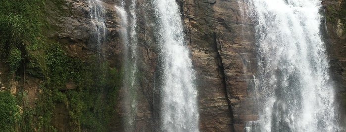 Ramboda Falls is one of Lieux qui ont plu à Waleed.