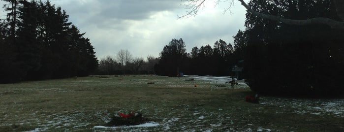 Maplewood Cemetary is one of Places I've Been.