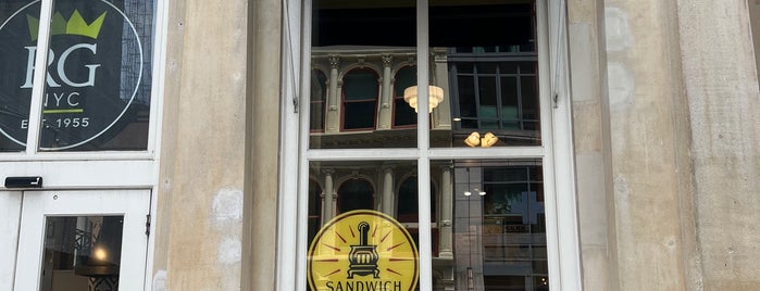 Potbelly Sandwich Shop is one of Earl of Sandwich Badge- New York Venues.