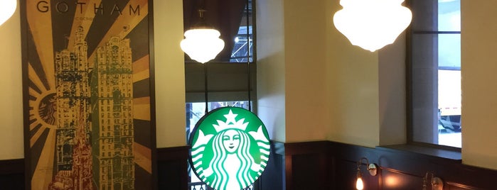 Starbucks is one of NYC: FiDi Luncher.