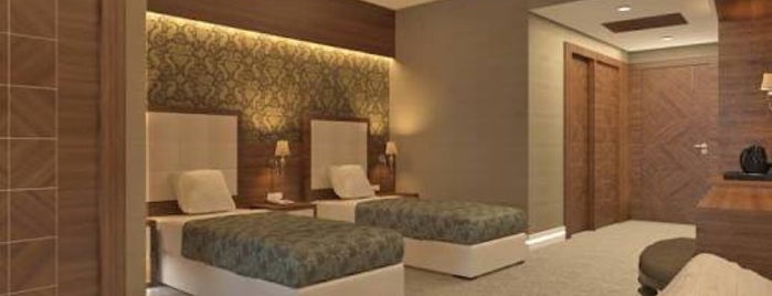 Akrones Thermal Spa Convention Sport Hotel is one of Posti che sono piaciuti a İbrahim.