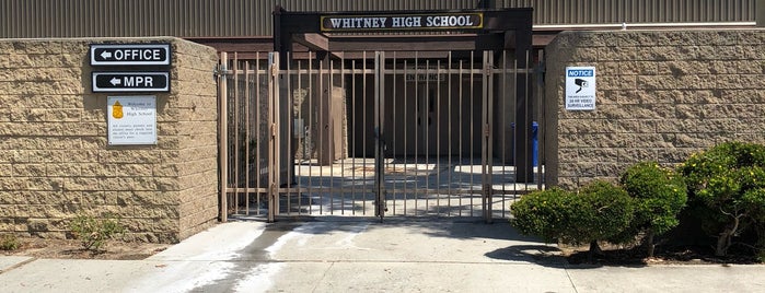 Whitney High School is one of 주변장소2.