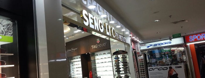 Seng Li Optometrists is one of สถานที่ที่ Ian ถูกใจ.