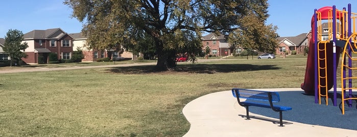 Cross Roads, TX is one of Holden'in Beğendiği Mekanlar.