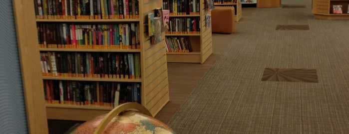 Los Altos Library is one of Posti che sono piaciuti a Caroline.