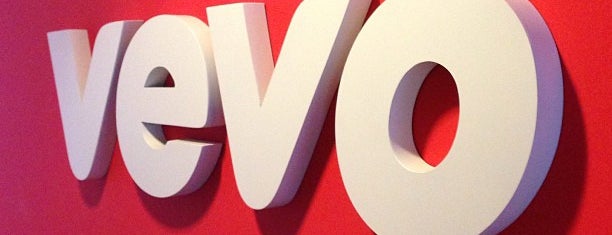 Vevo is one of Tempat yang Disukai Dani.