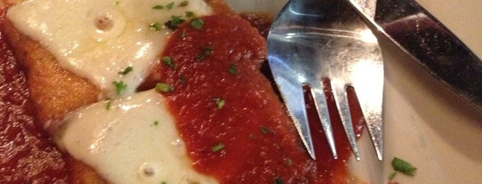 Maggiano's Little Italy is one of Fairfax -فيرجينيا.