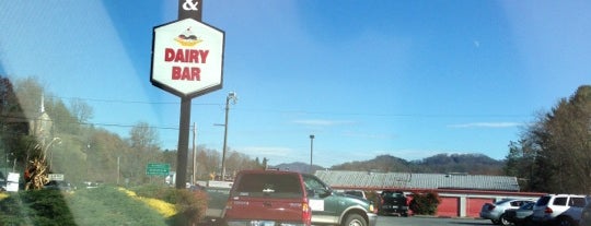 Ammons' Drive In and Dairy Bar is one of Great Smoky Mountains Road Trip aka Dragon!.